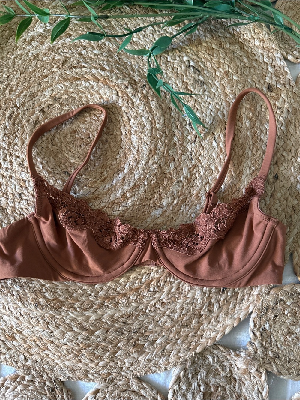 Skims underwire Taupe Brown Lace Bra. Un padded. 34A
